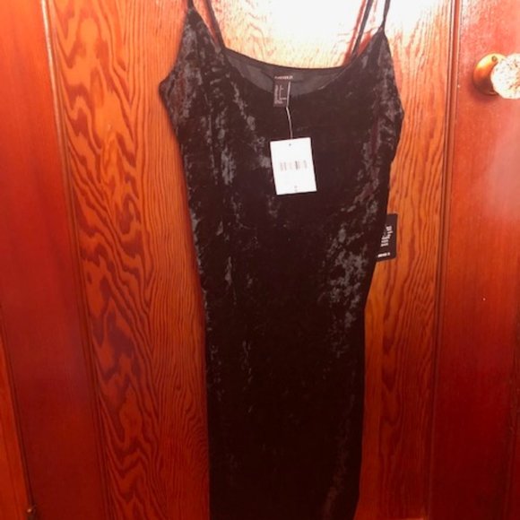 Black Velvet Forever 21 Dress Size Small - Picture 1 of 2